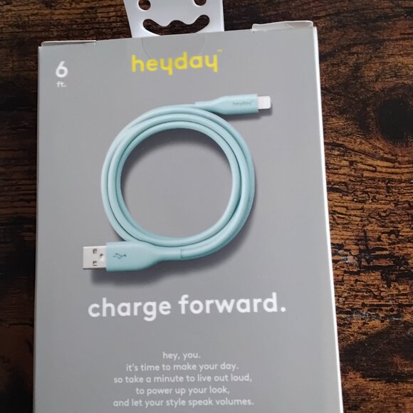 Apple Chargers - Picture 2 of 7